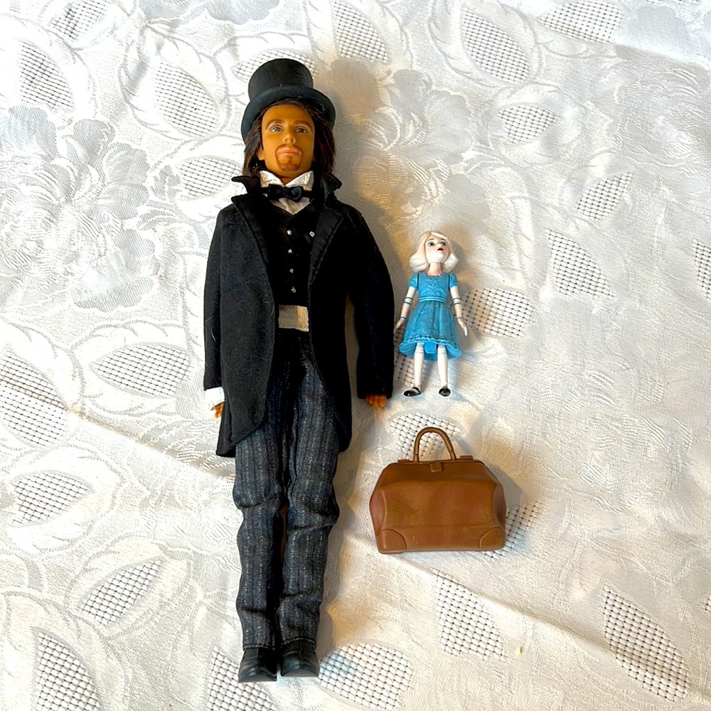 Oz the Great and Powerful Oscar Diggs Barbie type / size doll with China Girl